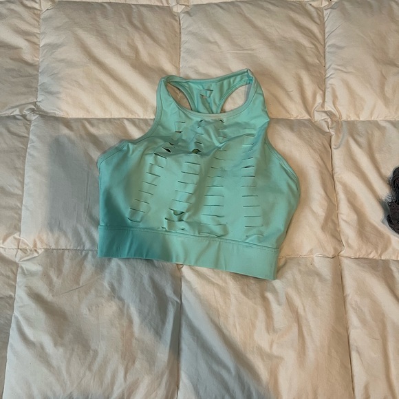 NVGTN Aqua Ripped Sports Bra - Picture 3 of 6